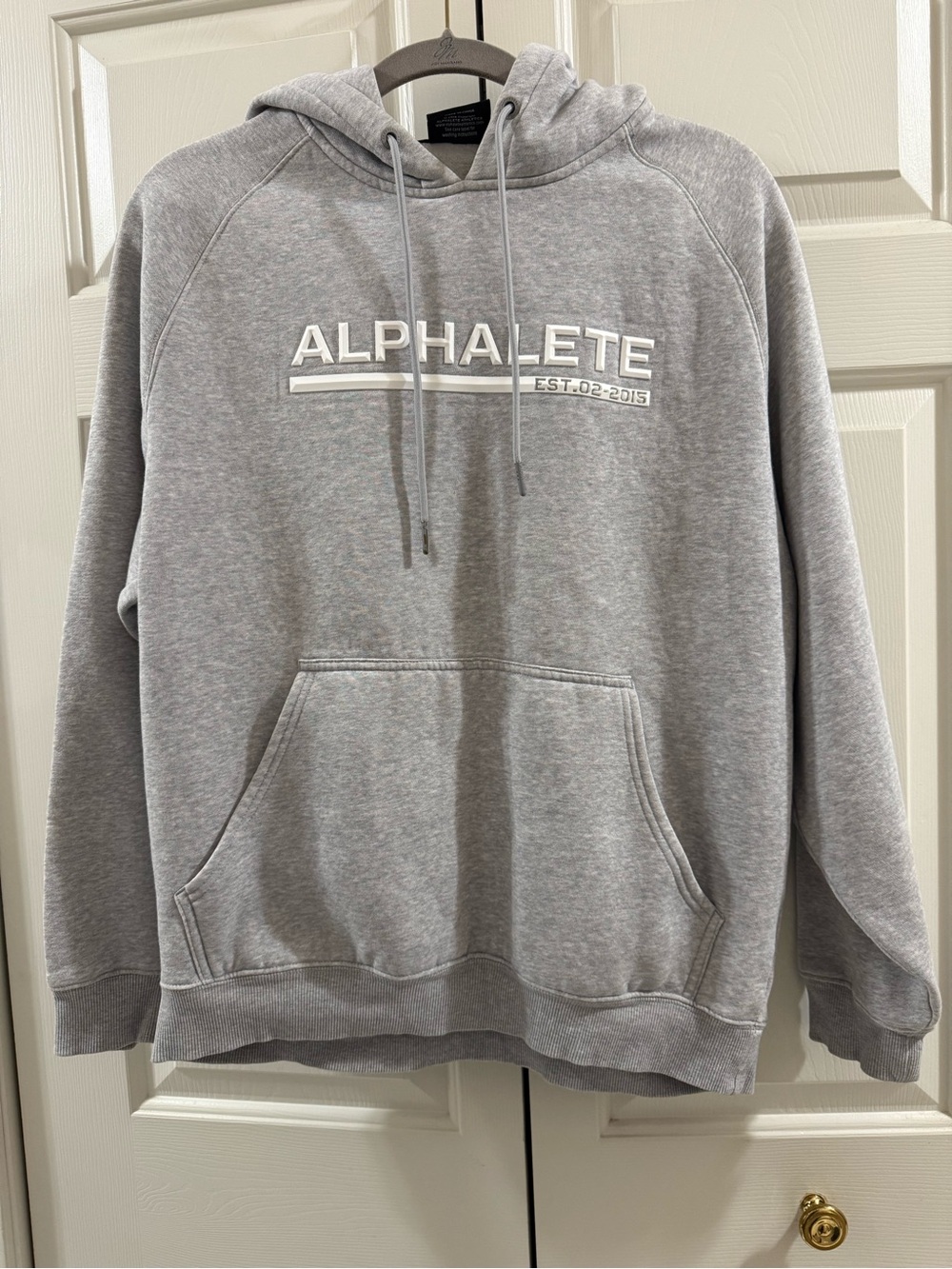 Alphalete Gray Pullover Hoodie Sweatshirt Women’s Medium Athleisure Gym Logo